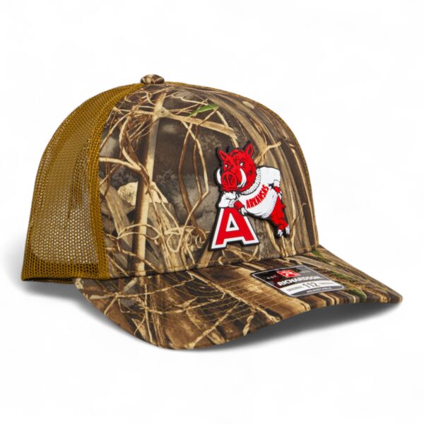 Arkansas Razorbacks Leaning A 3D Snapback Trucker Hat- Realtree Max 7/ Buck