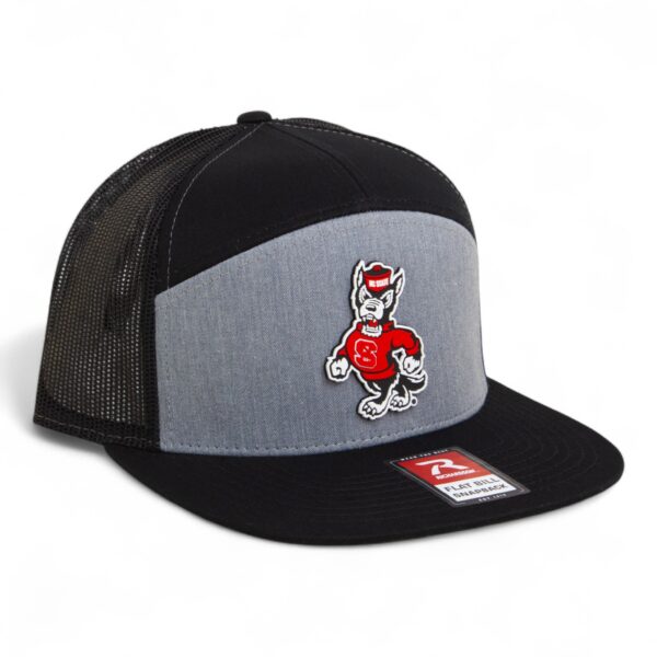 NC State Wolfpack Strutting Wolf 3D Snapback Seven-Panel Flat Bill Trucker Hat- Heather Grey/ Black