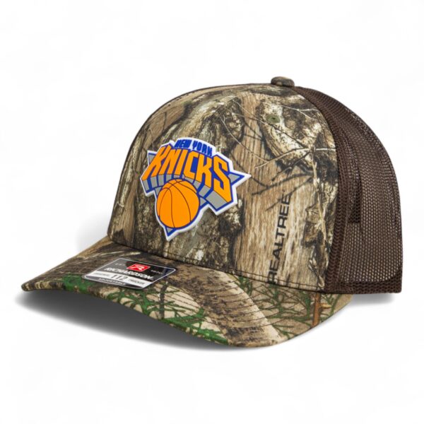 New York Knicks Snapback Trucker Hat- Realtree Edge/ Brown